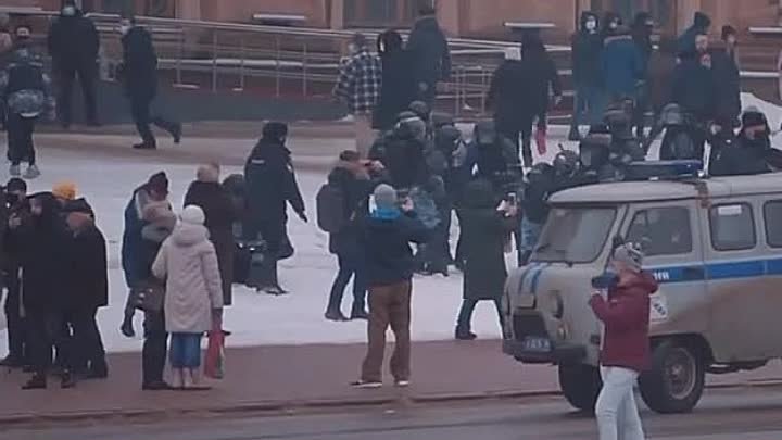 ОМОНОВЕЦ поет Курск. Видео нападения на Климово.