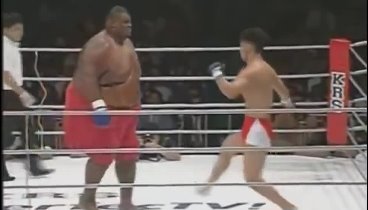 600 lbs Sumo vs 165 lbs MMA Fighter, (272 kg vs 75 kg)