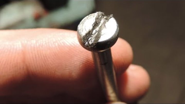 Как открутить винт отверткой Как открутить винт отверткой