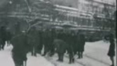 84 года назад Баку утопал в снегу: кадры 1937 года..
На кадр...