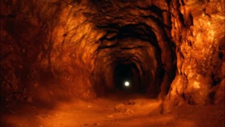 Тайный подземный город Демидовых. Тайны Змеиной горы на Алтае.