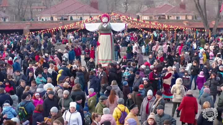 Из Луганска Широкая Масленица  в парке «Лога́». и круглый год.