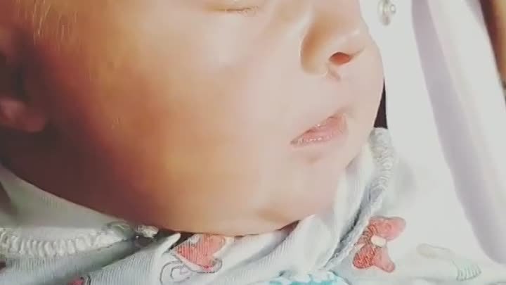 Иван У родился в декабре 2020 года. Солнечный малыш ждет родителей