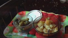 Обед с Толяном - вкусная картошка и соленые огурчики