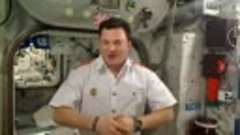 Суворовец Лен СВУ , космонавт Роман Романенко поздравляет из...