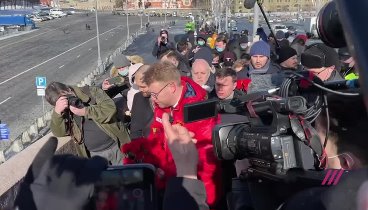 Шендерович, Касьянов, Рыжков пришли почтить память Немцова
