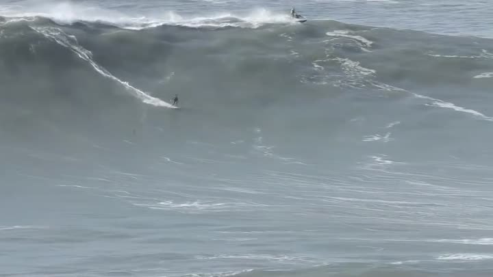 Самые огромные волны в мире: мировой рекорд в серфинге