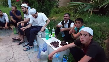 Ğürcüstan Arxılı kendi iftar vaxtı