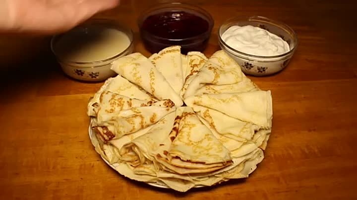 Блины на столе фото Блины на столе фото