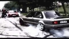 BMW E30 BURNOUT DRIFT