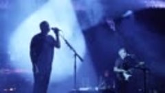 David Gilmour - A Boat Lies Waiting (Live at Pompeii 2016)