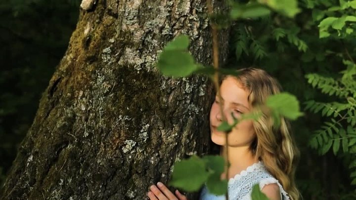 Песня есть одна девушка на земле слушать. Первая девушка на земле. 17 Клип.