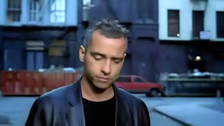 Eros ramazzotti cher piu che puoi. Eros Ramazzotti cher. Шер и Рамазотти. Più che puoi Эрос Рамаззотти. Шер и Эрос Рамазотти - PUE que poui.