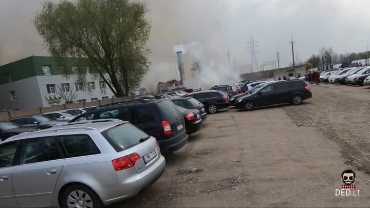 Взрыв здания во время пожара на Клайпедос Медена