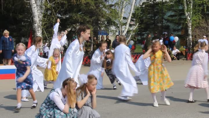 76 годовщина Победы- танец детей и ангелов.