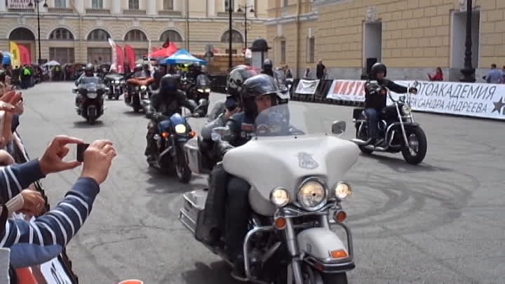 HARLEY-DAVIDSON В ПИТЕРЕ, 2016 ГОД. Владимир Коновалов.