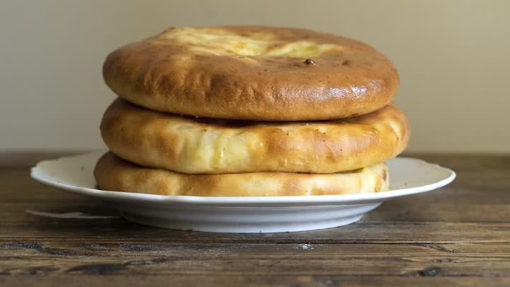 Настоящие осетинские пироги с картошкой и сыром в духовке в домашних ...