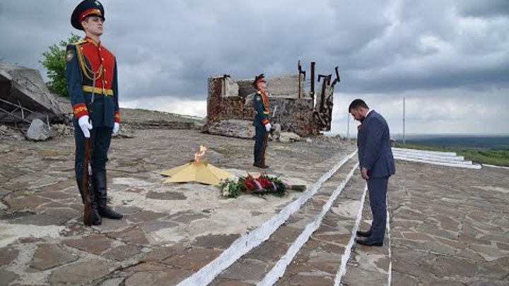 В преддверии Дня Великой Победы Глава ДНР почтил память защитников Саур-Могилы