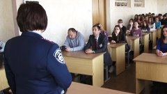 Правоохоронці розповіли студентам про безпеку на автошляхах