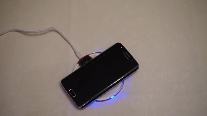 Обзор беспроводной зарядки Fantasy wireless charger с Aliexpress