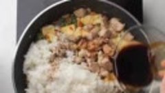 Жареный рис по-тайски с курицей видео рецепт