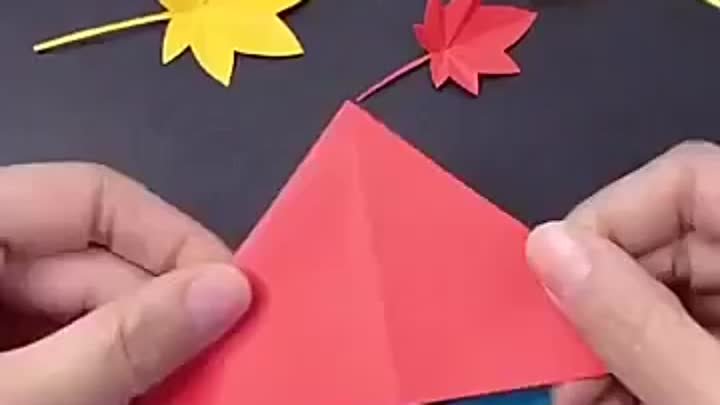 Осенний лист из бумаги