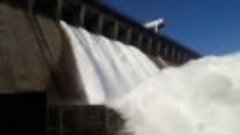 Братская ГЭС сброс воды