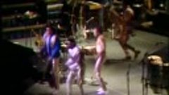 Earth, Wind &amp; Fire - Live At The Oakland Coliseum (30 Dec 19...