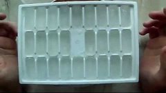Как быстро достать кубики льда из формы
