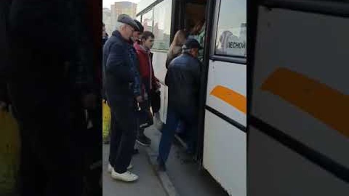 Переполненные автобусы Барнаул. 130 Автобус.