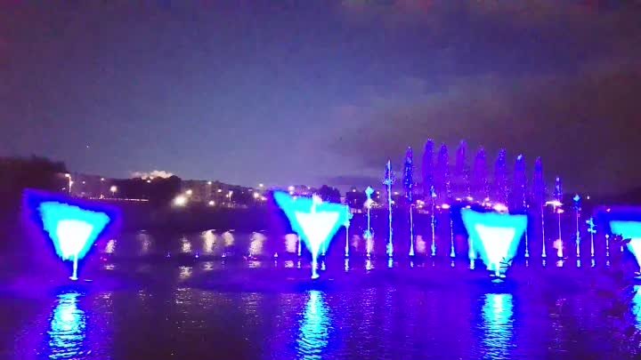 Поющие фонтаны в Таллине