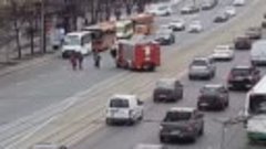 Пожарная машина заблокировала движение в Калининграде, Росси...