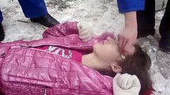 В Калуге на девочку с крыши упала глыба льда