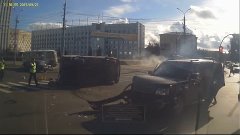 Land Rover‎ завалил УАЗ &quot;Почта Россия&quot; (рег2). Архангельск.