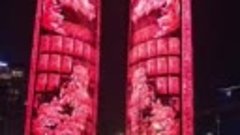 Световое шоу башен-близнецов в Чэнду, Китай.