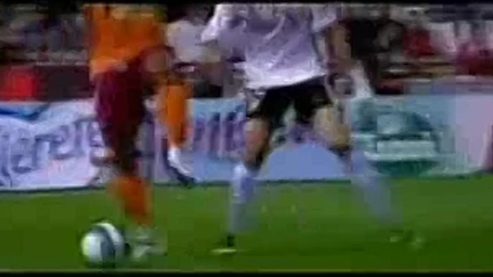 Cristiano_Ronaldo_-_Freestyle_Battle_2008