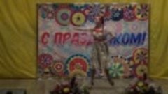 00736 День Матери танцует Ольга Куликова