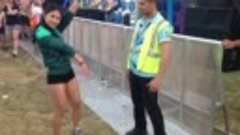 Gabber sesh with security guard at Defqon