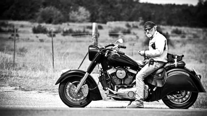 10 Причин ездить на мотоцикле - В шлеме