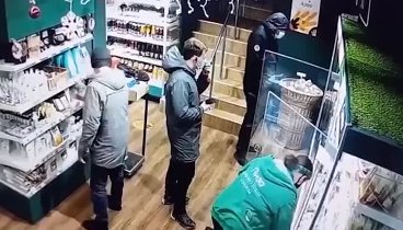 В Екатеринбурге любитель бьюти-процедур попытался украсть из магазин ...