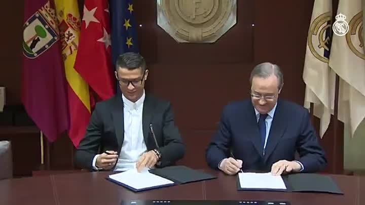 Подписание контракта Роналду с «Реал Мадрид»