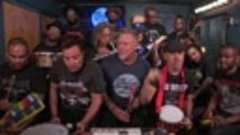 Jimmy Fallon, Metallica &amp; The Roots Sing &#39;Enter Sandman&#39; (Cl...