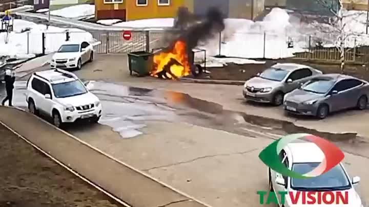 Пожар на контейнерной площадке в Нижнекамске