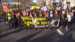 Женщины - против Дональда Трампа_ марши протеста в Европе