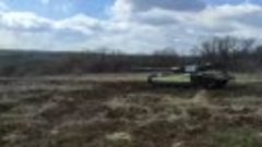 ВСУ завоевали очередной трофей – модернизированный танк Т-72...