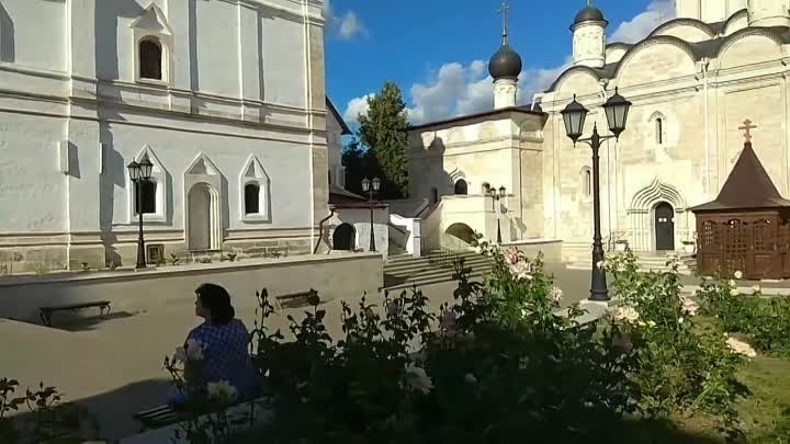 Введенский Владычный женский монастырь в Серпухове.