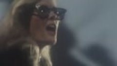 Kim Carnes  -  Bette Davis Eyes  (Official Music Video)