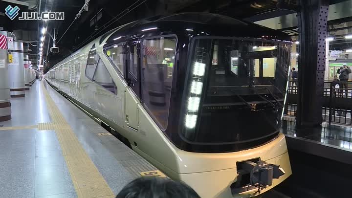 Люксовый поезд Shiki-Shima