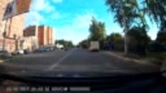 Видео аварии на Дергаевской