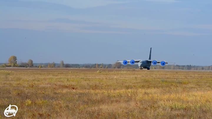 "Антонов" показал полет АН-70 нового поколения